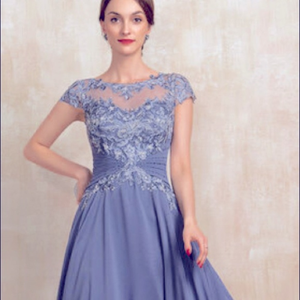 A Line Scoop Neck Asymmetrical Chiffon Lace Dress